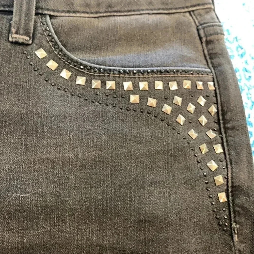 NYDJ lift & tuck, hi rise, stretchy, boot cut jeans with bling on pockets - Picture 7 of 8